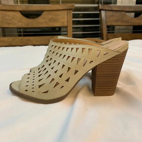 RESTRICTED open toe mules - Picture 5 of 6